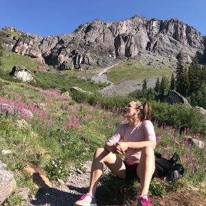 Meet your Posher, Hana